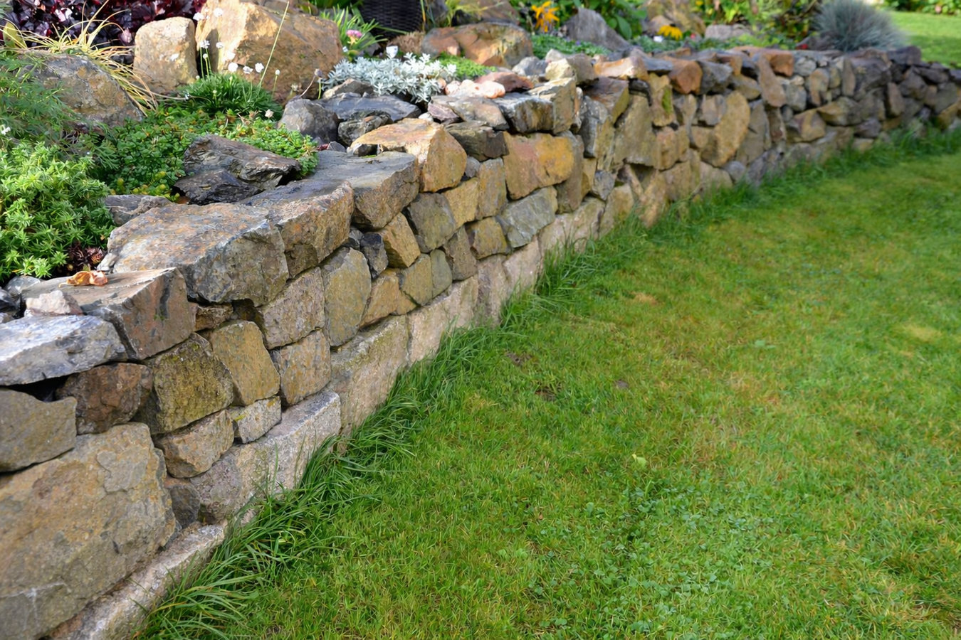 Stone masonry